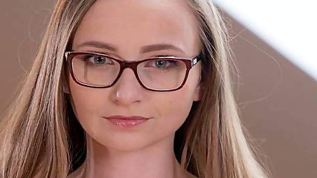 Czech geek loves British girlfriend