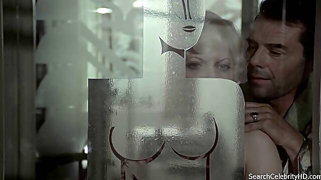 Andrea Ferreol - Despair