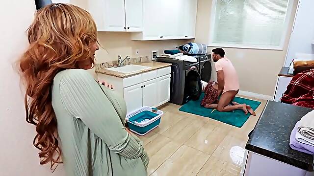 Laundry Stuck Double Fuck Richelle Ryan, Lilly Bell, Seth Gamble