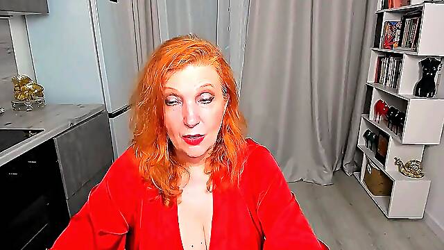 Hotty Russian Mommy With Big Tits Gets Fucked After Dirty Talk Session