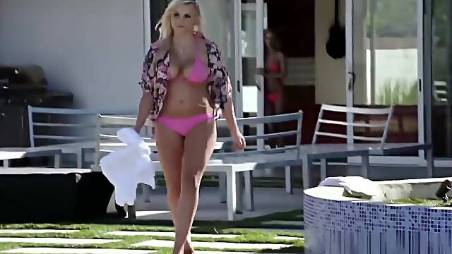 Katy Jane eating her step mom Bella Rose milf pussy on the couch