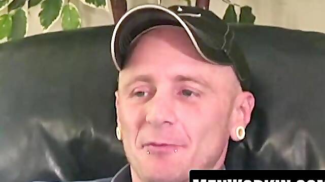 Watch this mature dude get down and dirty with his tattoos & piercings
