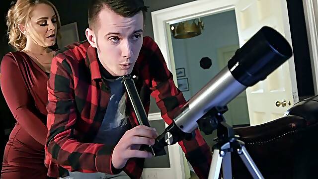 Slutty mom Liza Del Sierra seduced her daughter’s boyfriend