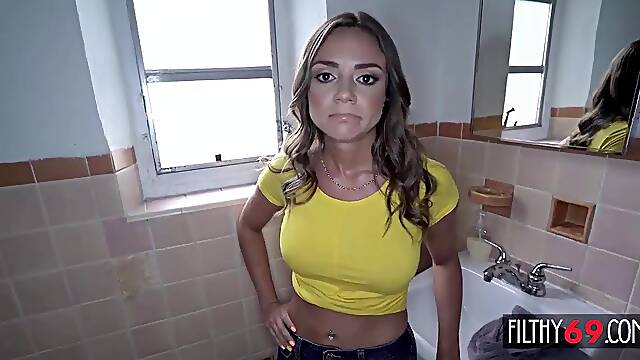 Latin babe stepmom POV sex - Havana Bleu