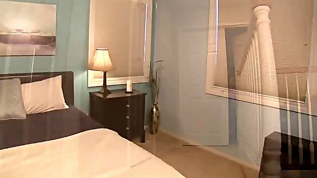 Veruca James and Zoey Holloway - Step Sister Takes over Rod Duty