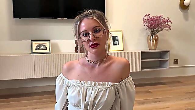 I Discovered out that My Stepmom Screwed My Ally. Lets Get Laid and u wont Tell Anyone.