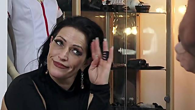 Jolie Noir - BEHIND THE SCENES - INTERVIEW UND ALLE CASTING EPISODES AUF FUNDORADO