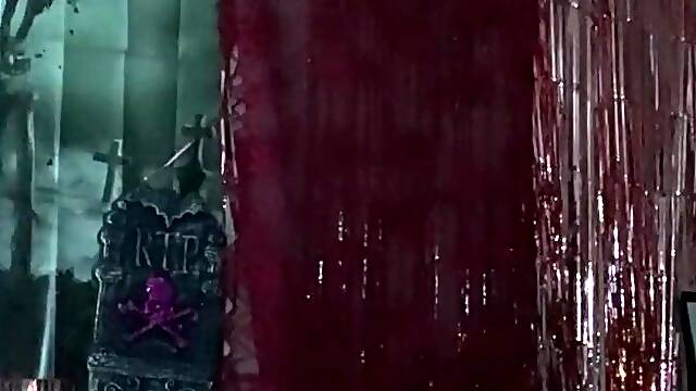 Lustful mother id like to fuck screws her machine until that babe cums