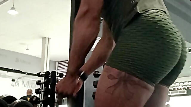 I bet you like them tight and toned like this