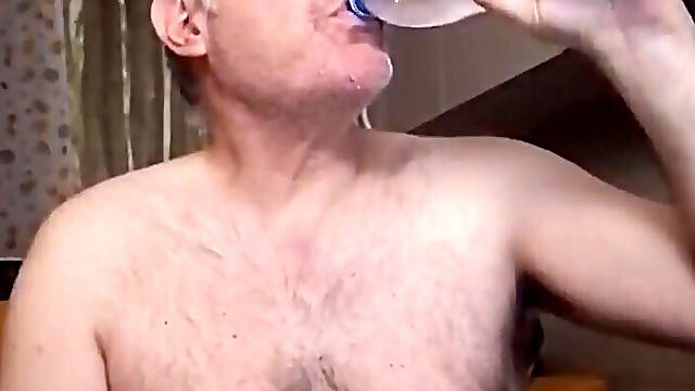 A Porn Movie and a Handjob to Wake up Content and Happy!