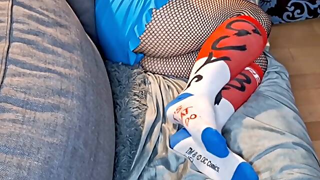 Miss Fantasyfuls soles, legs, and donk of Harley Quinn for a Day