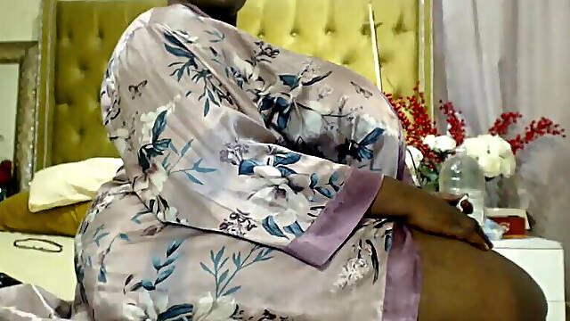 Fat Ass Mama Stripteasing and Moaning Fetish