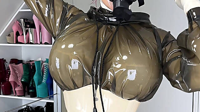 White Latex Looks so Good