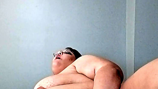 Fingering My Fat Pussy!